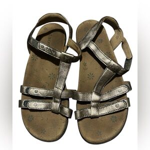 TAOS Trophy Sandals Women's Size 7 EU 38 TRO-12020 Leather Pewter Hook & Loop.